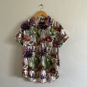 Wildfang Empower Short Sleeve Button Up - Small